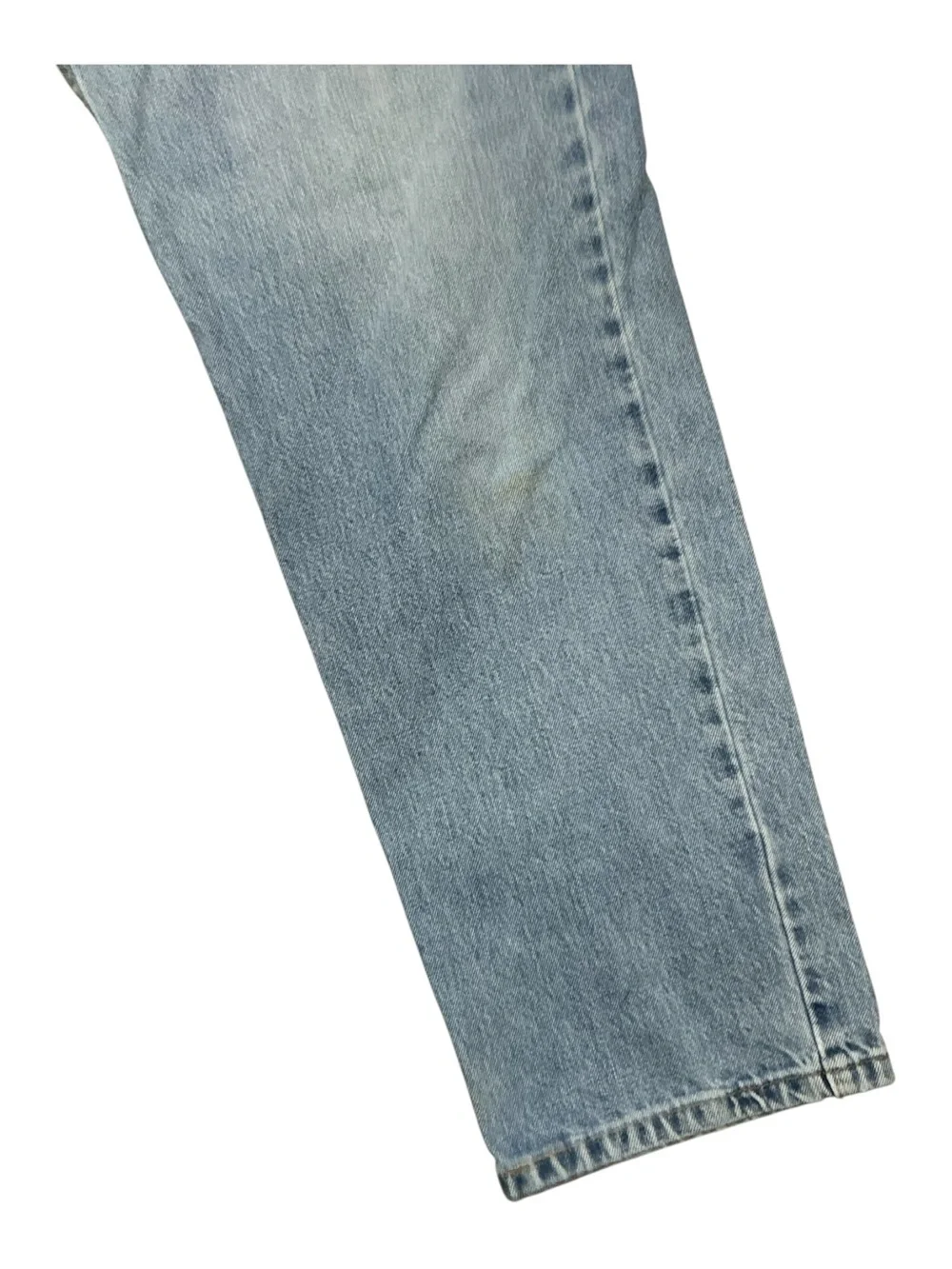 Vintage Levi’s 550 relaxed fit medium/light wash straight leg jeans 33 x 30